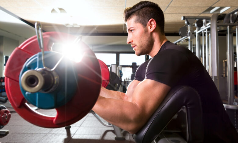 how-to-do-the-preacher-curl-for-building-bigger-biceps-–-breaking-muscle